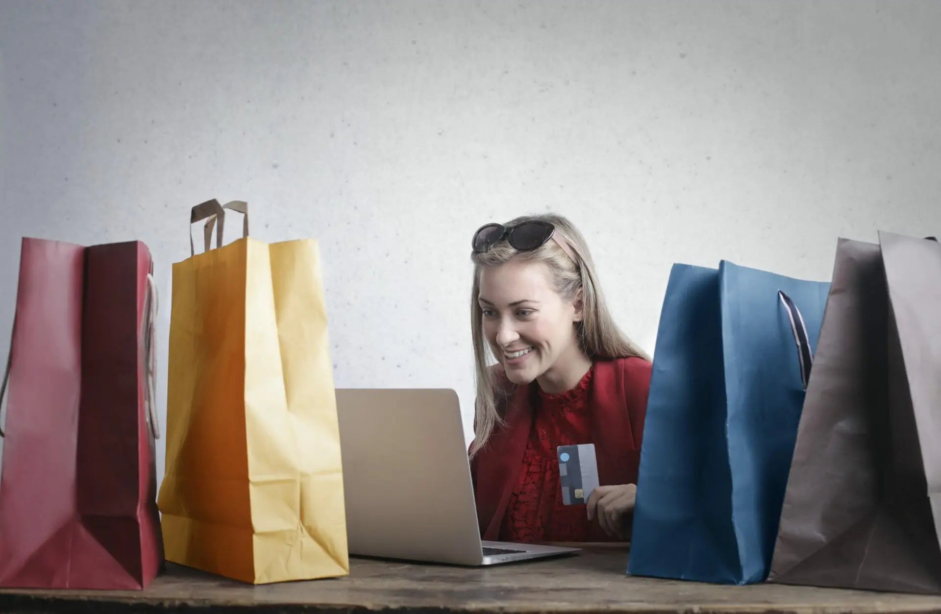 Découvrez les opportunités de revenus dans le monde du dropshipping Shopify.
